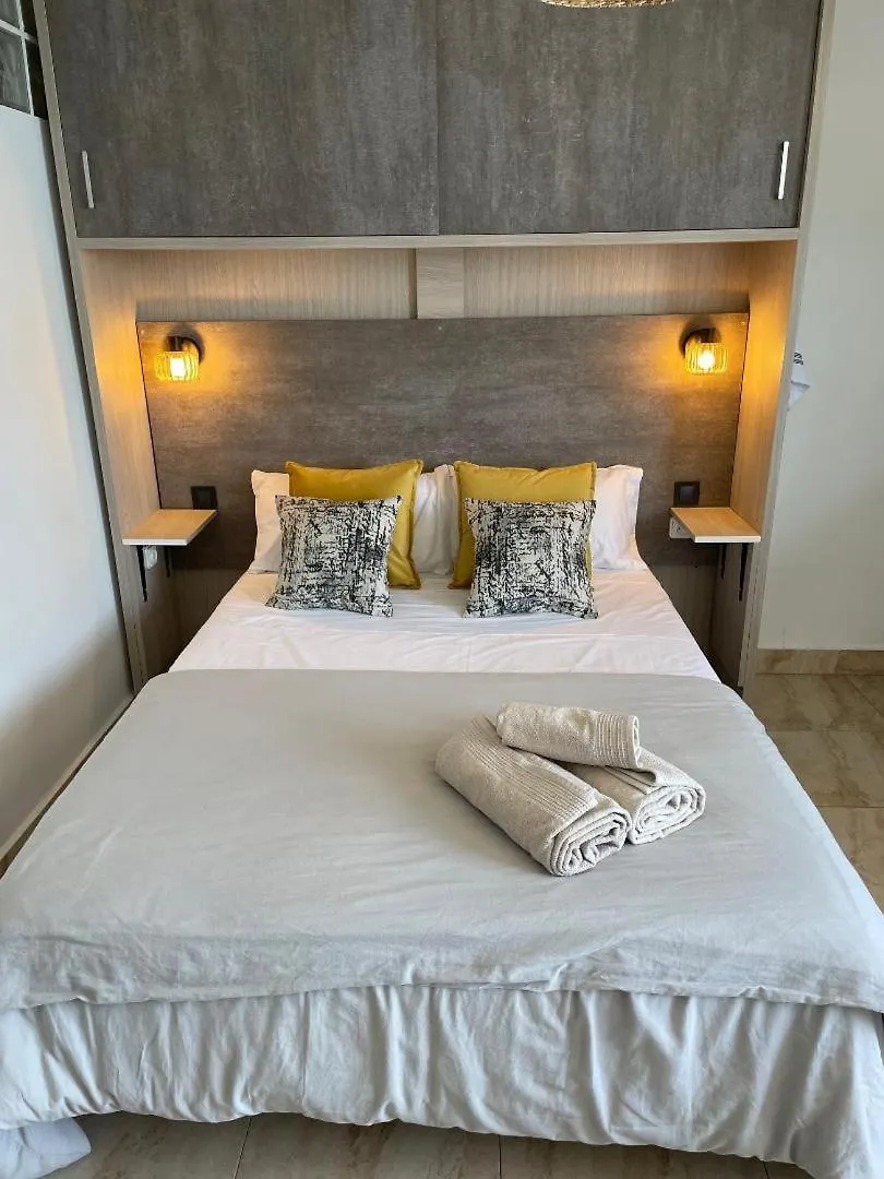 Hermoso Estudio Vistas Al Mar Benalmadena