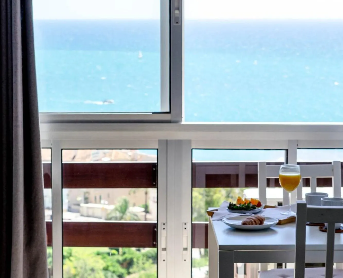 Hermoso Estudio Vistas Al Mar Benalmadena